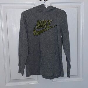 NIKE long sleeve hooded tee